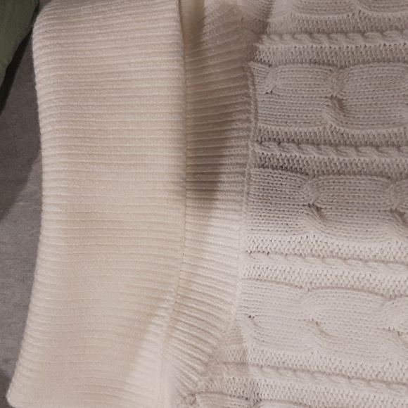 Women's White Turtleneck Sweater with Striped Sleeves 100% cotton ptp31 inch - Picture 6 of 9